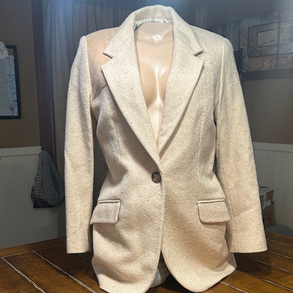 KORS Elegant Beige Women's Blazer- Virgin Wool- Made in Italy- MICHAEL KORS